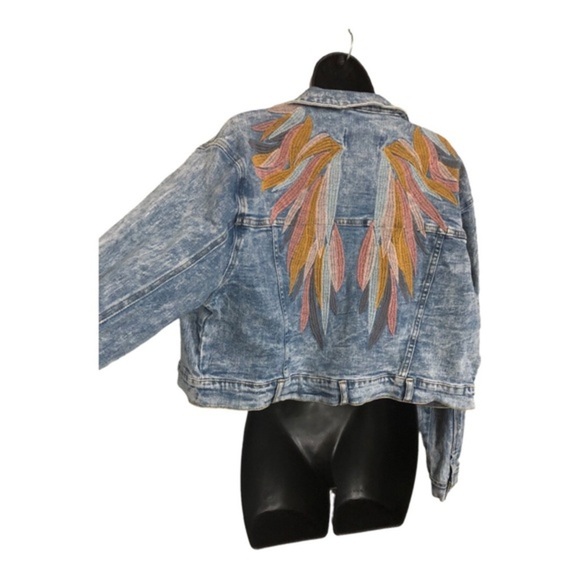 Austin Landing Jackets & Blazers - Austin Landing acid wash look embroidered‎ angel wings denim jeans jacket size M